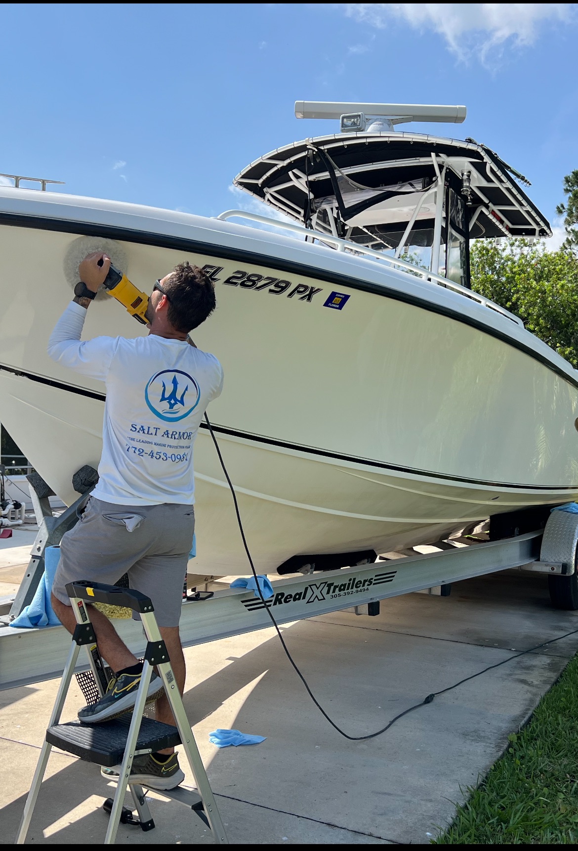 28' Bluewater- Ceramic Coating/Oxidation removal
