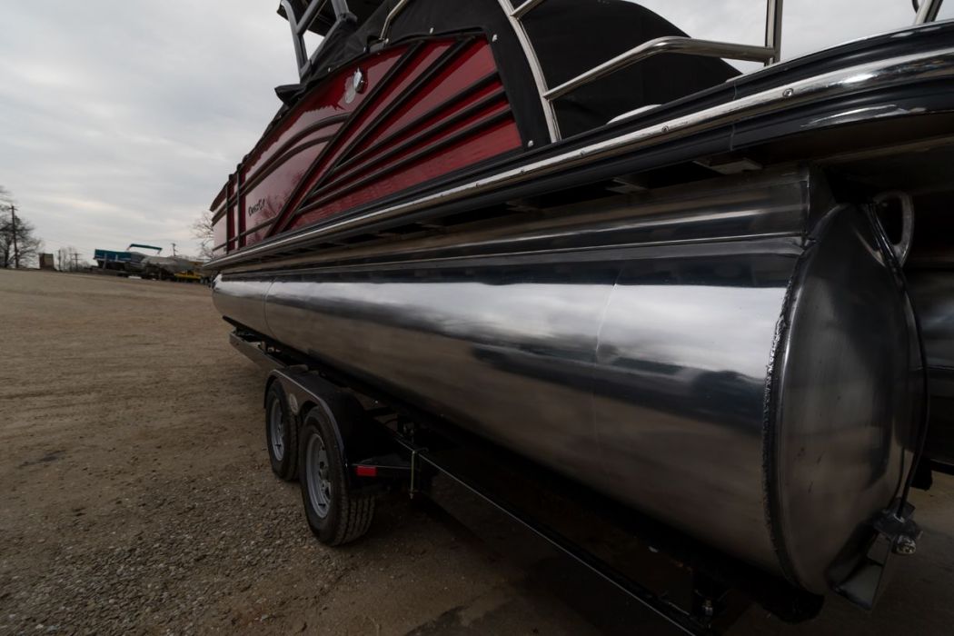 Pontoon Polishing